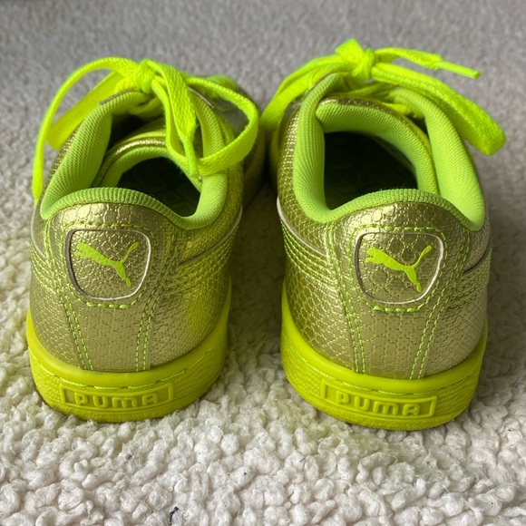 Puma Womens’ Basket Future Minimal Sneaker - Picture 7 of 16